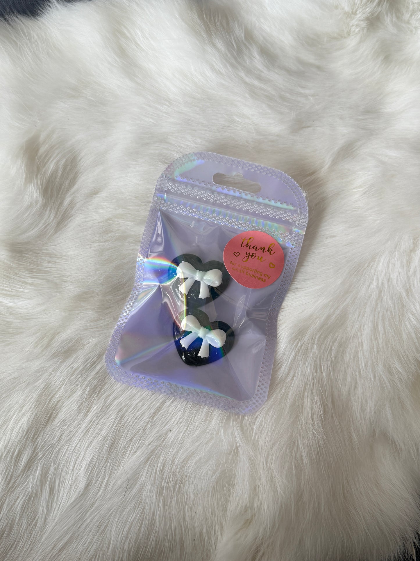 Black Resin Heart Bow Cabs