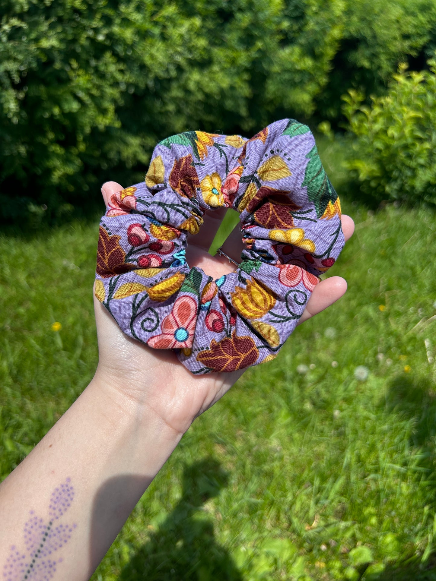 Light Purple Indigenous Floral Scrunchie