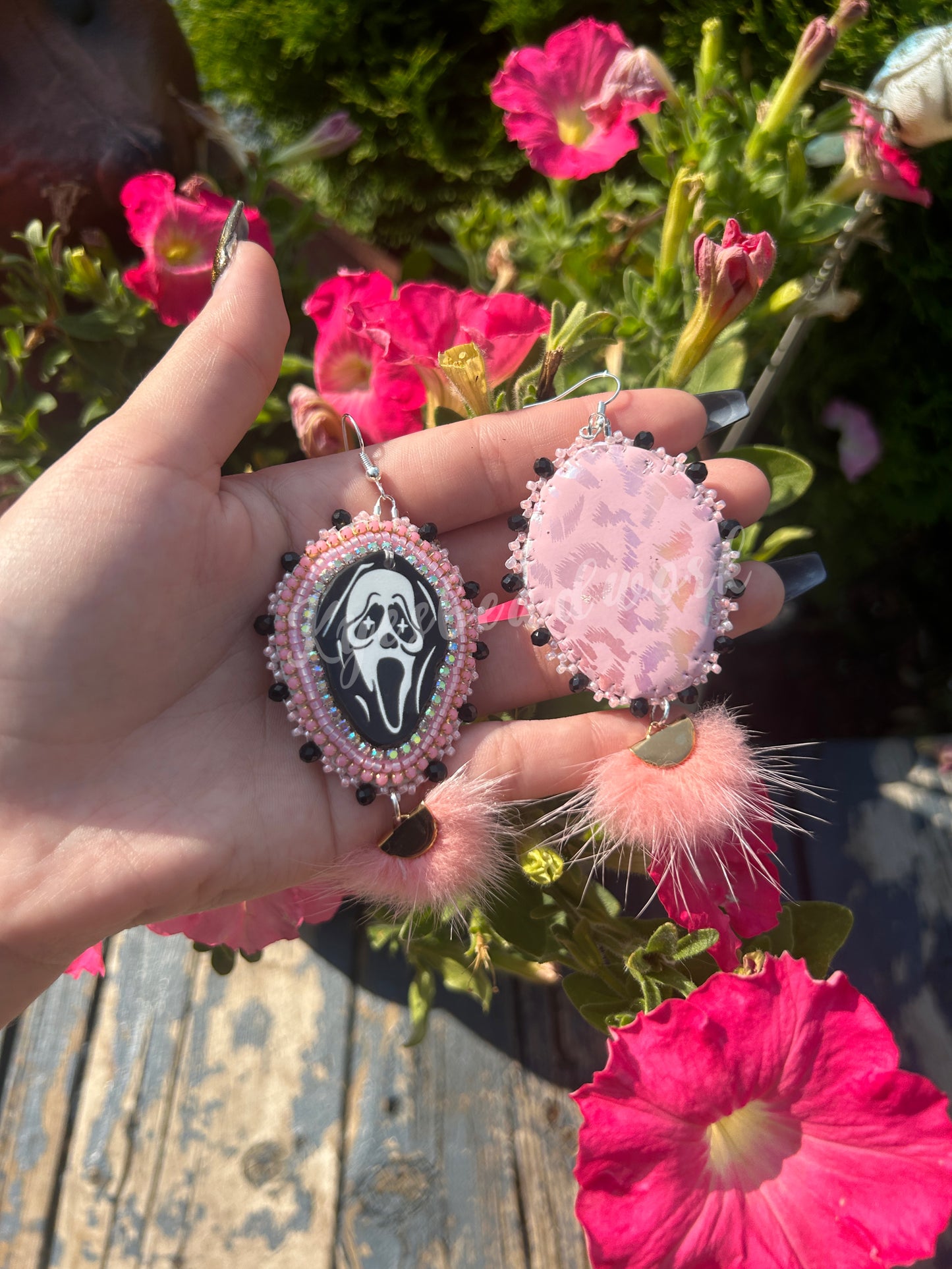 Pink scream earrings